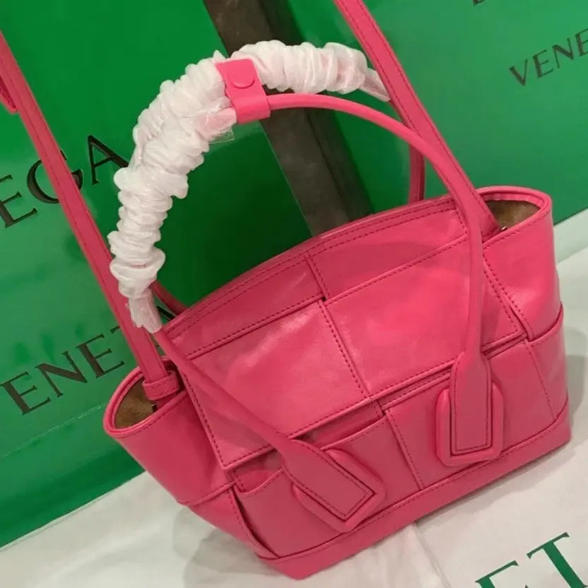 Boutique Quality || Bottega Veneta Arco Mini Bag In Pink