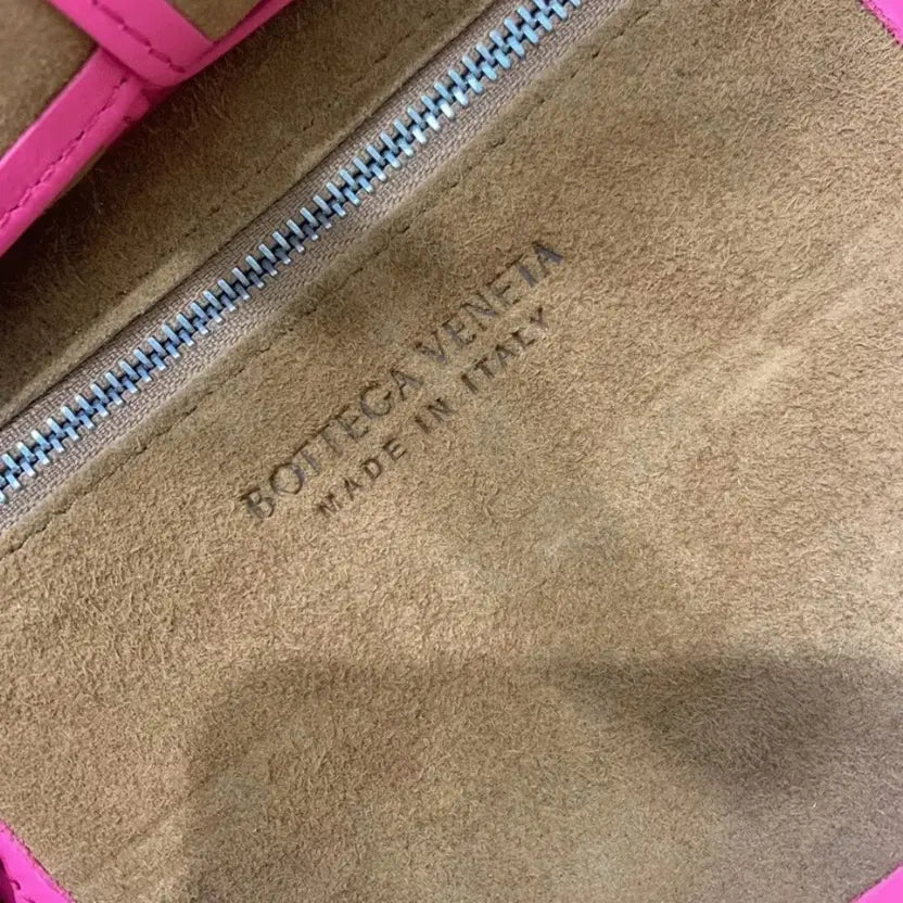 Boutique Quality || Bottega Veneta Arco Mini Bag In Pink