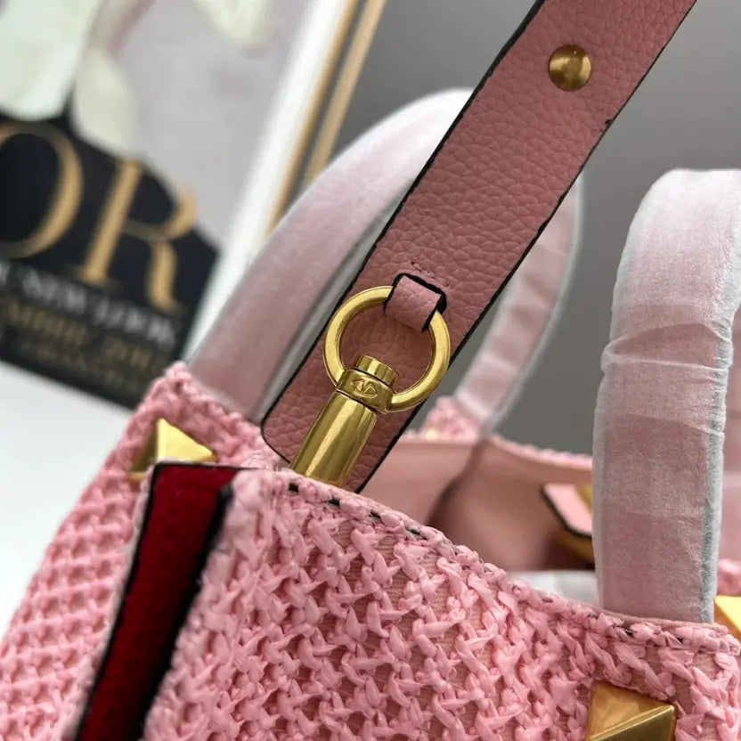Boutique Level Quality || Valentino Garavani Small VLogo Escape Tote Bag in Pink