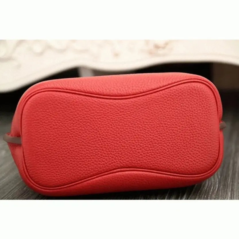 Boutique Quality || Red Leather Hermes So Kelly 22cm Bold Color Purse
