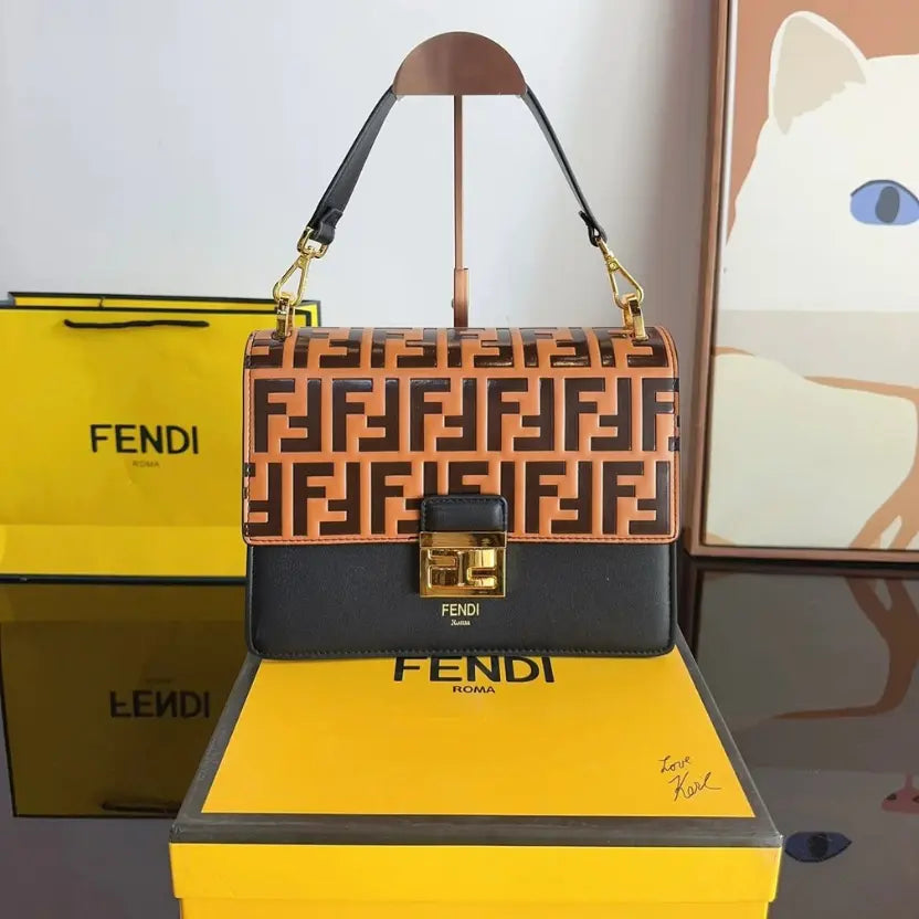 Boutique Quality || Fendi Shoulder Bag