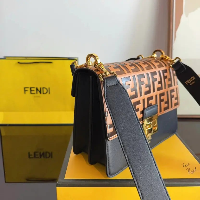 Boutique Quality || Fendi Shoulder Bag