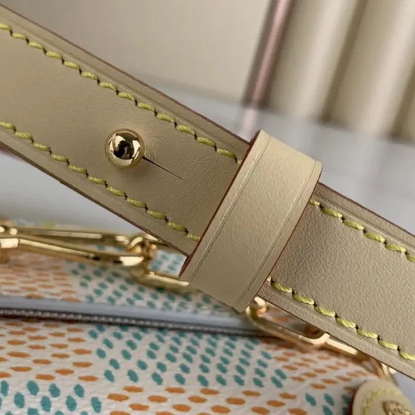 Steamer || N40674 || Boutique Level Quality