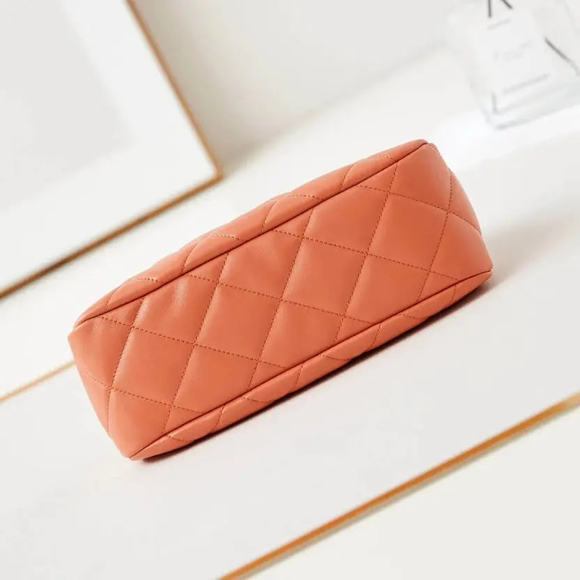 Boutique Quality || Chanel Clutch