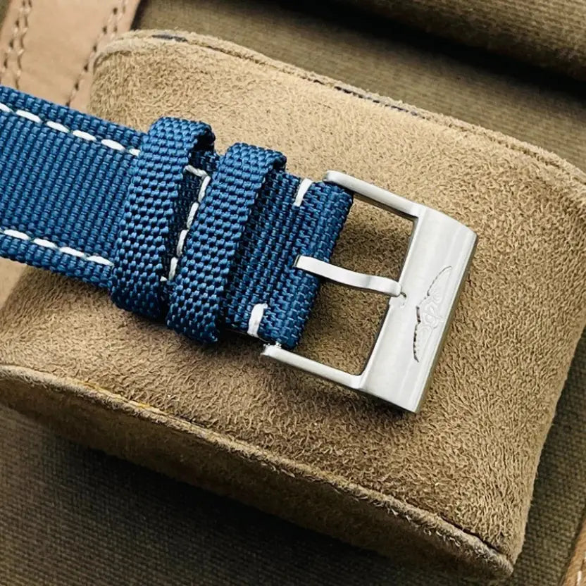 Breitling Avenger Chronograph 43