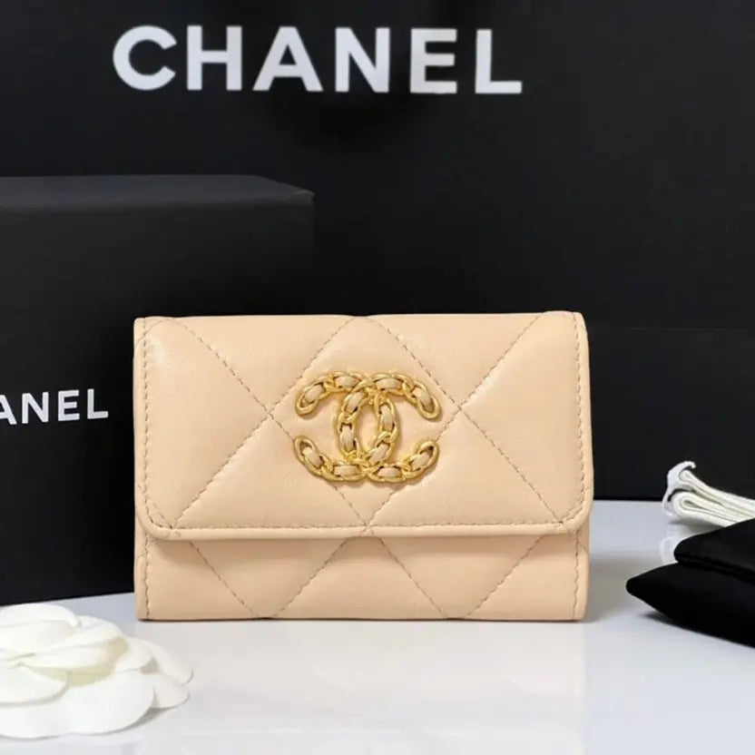 Boutique Quality || Chanel 19 flap card holder