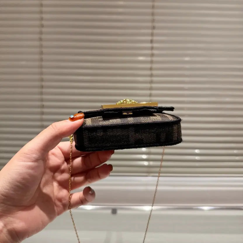 Boutique Quality || Fendi Vintage Mini Baguette Bag