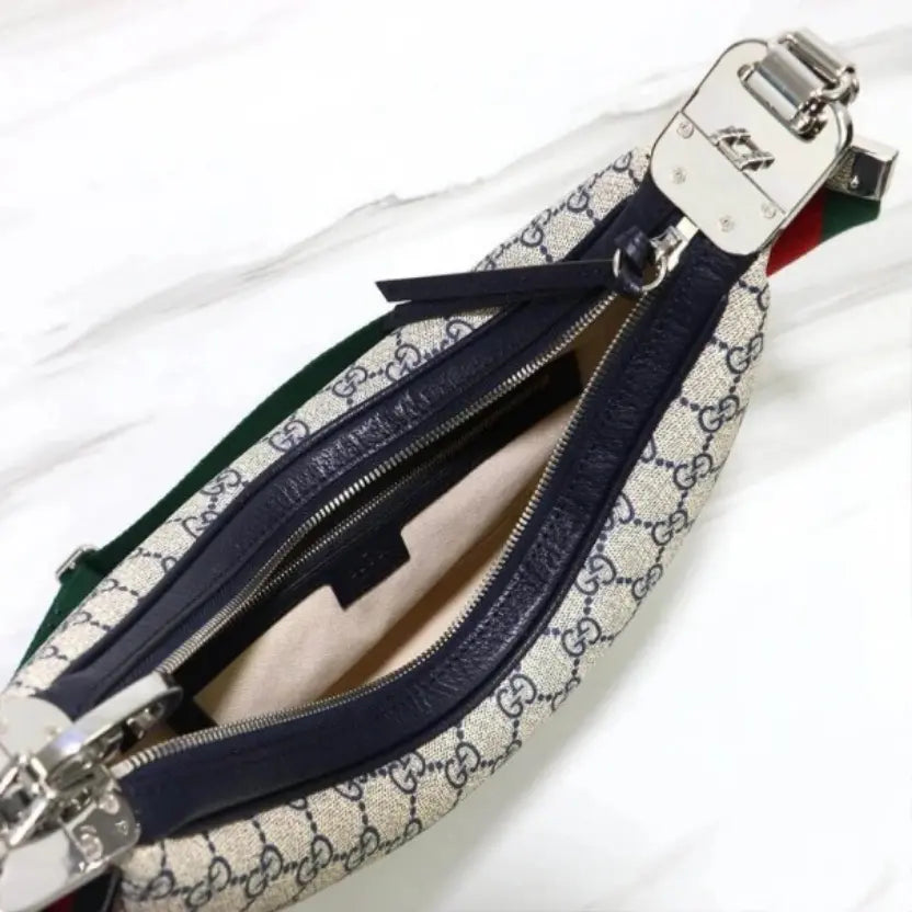 Boutique Quality || 702823 || Gucci Attache Large Shoulder Bag