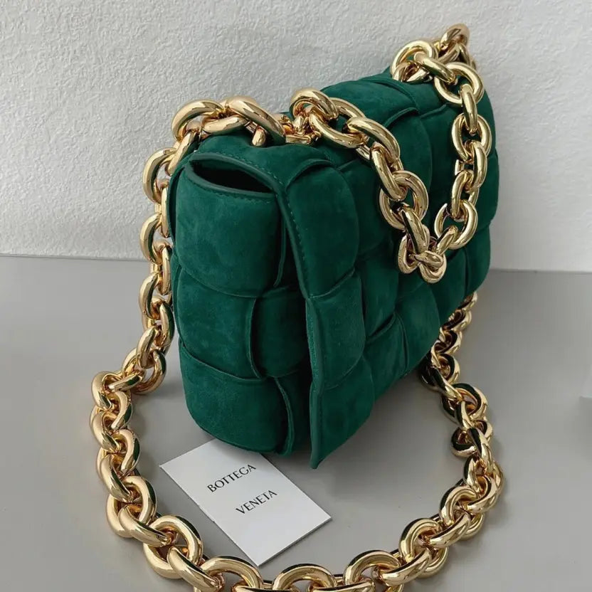 Boutique Quality || Bottega Veneta Chain Cassette Bag In Green