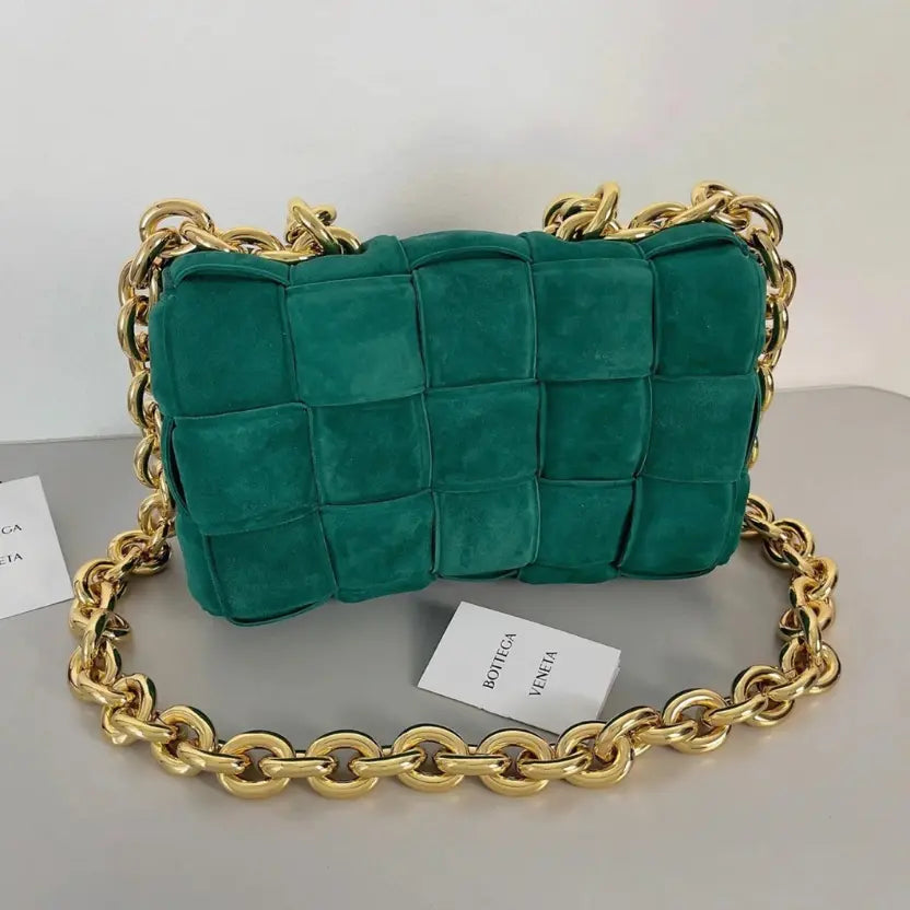 Boutique Quality || Bottega Veneta Chain Cassette Bag In Green