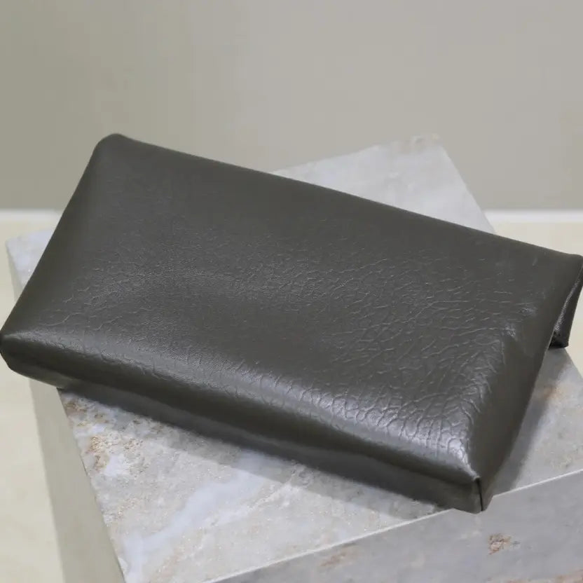 Boutique Quality || YSL Envelope Clutch in Green