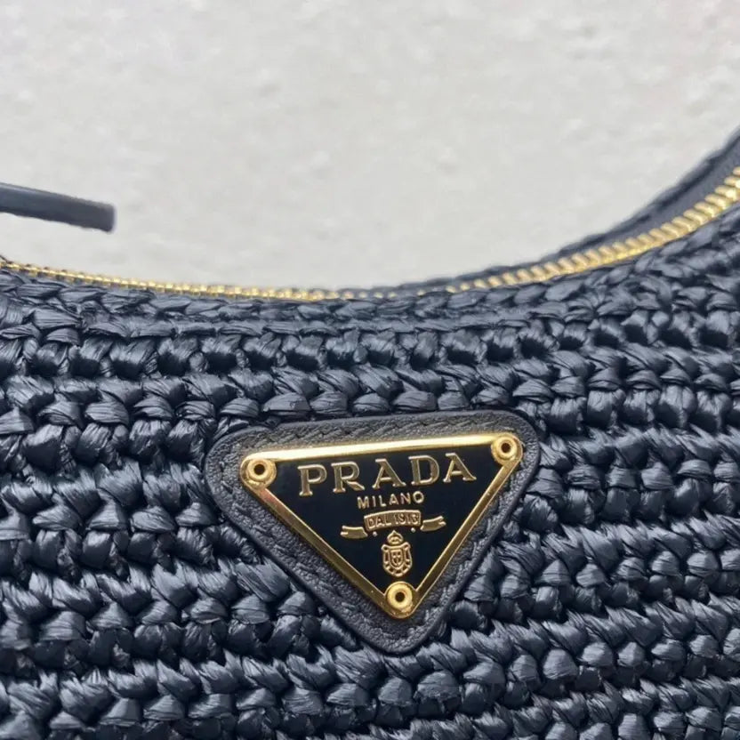 Boutique Quality || Prada Re-Edition Shoulder Bag in Black