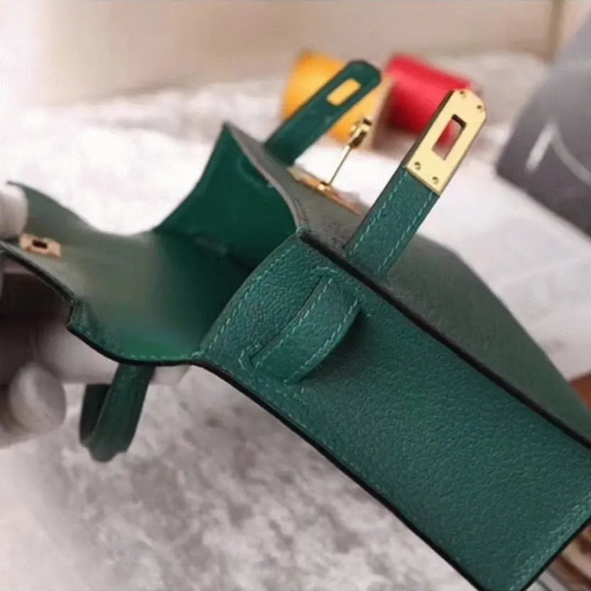 Boutique Quality || Malachite Chevre Luxury Hermes Kelly 20cm Bag