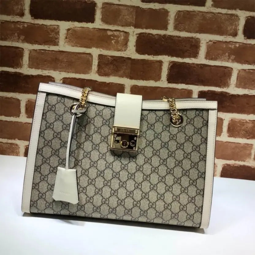 Boutique Quality || 479197 || Padlock Medium GG Shoulder Bag