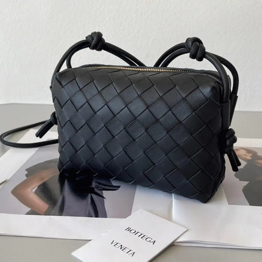 Boutique Quality || Bottega Veneta Loop Mini Bag Black