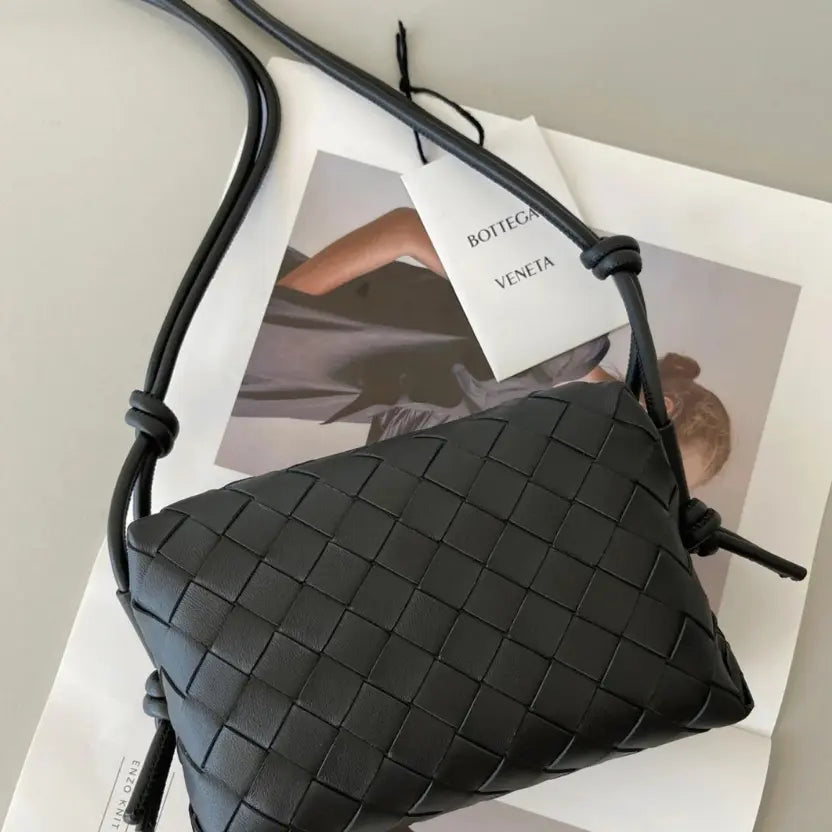 Boutique Quality || Bottega Veneta Loop Mini Bag Black