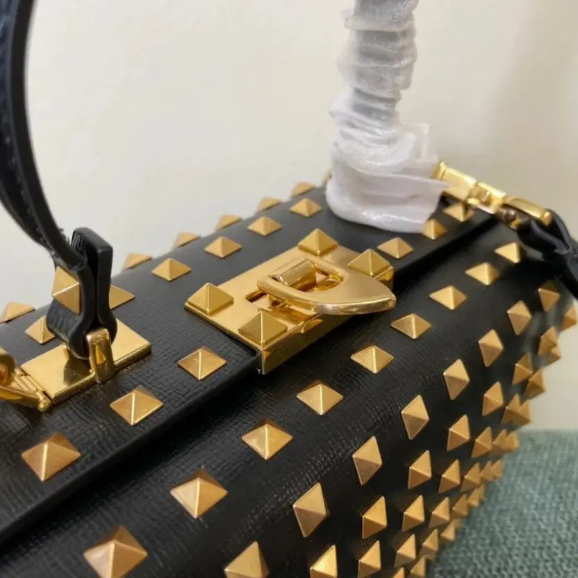 Boutique Level Quality || Valentino Garavani Rockstud Alcove Leather Box Bag in Black