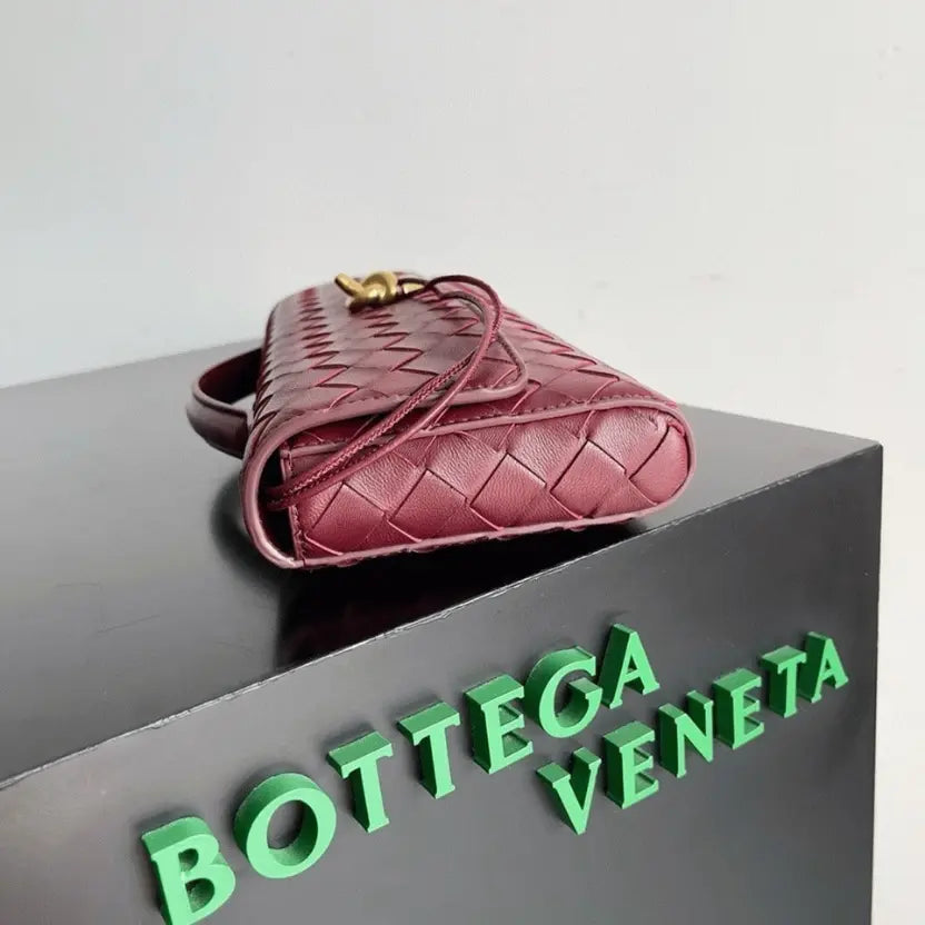 Boutique Quality || Bottega Veneta Andiamo Clutch with Handle Barolo Intrecciato Lambskin