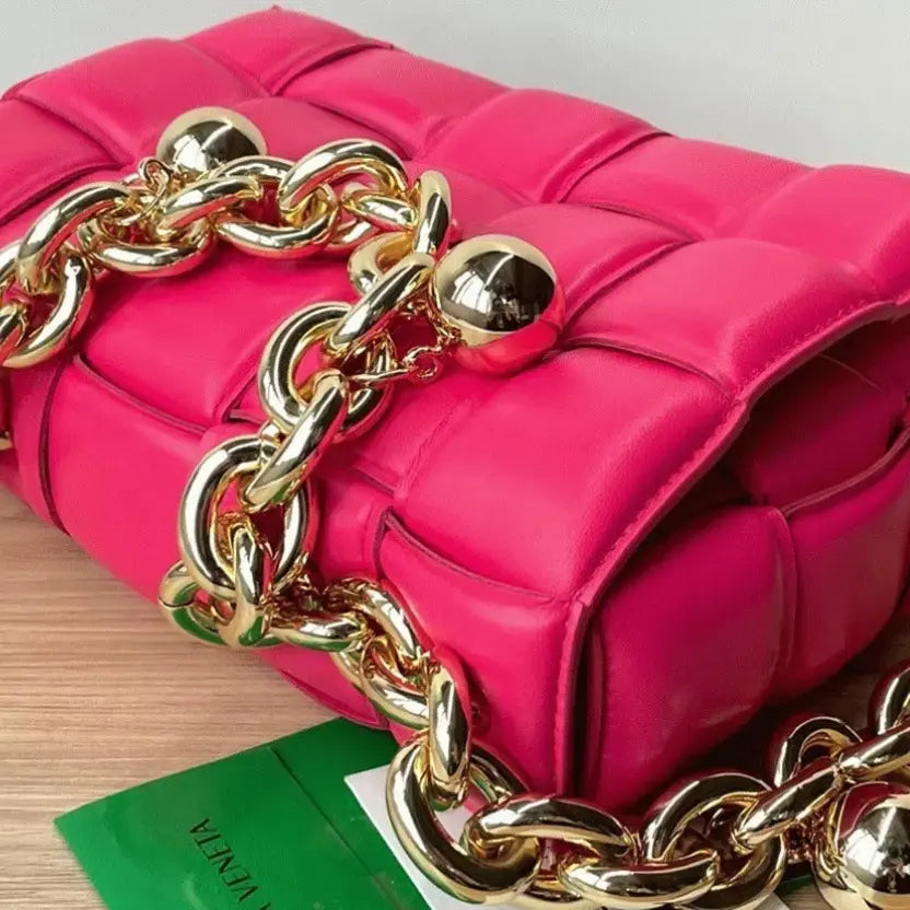 Boutique Quality || Bottega Veneta Chain Cassette Bag In Lollipop