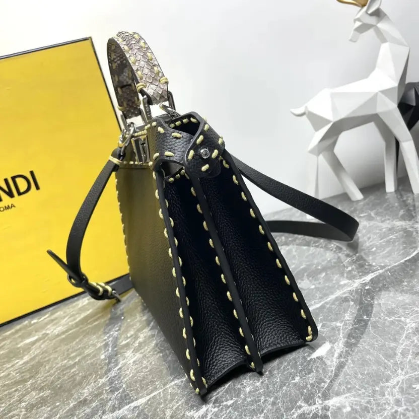 Boutique Quality || Fendi Peekaboo ISeeU Small Handbag