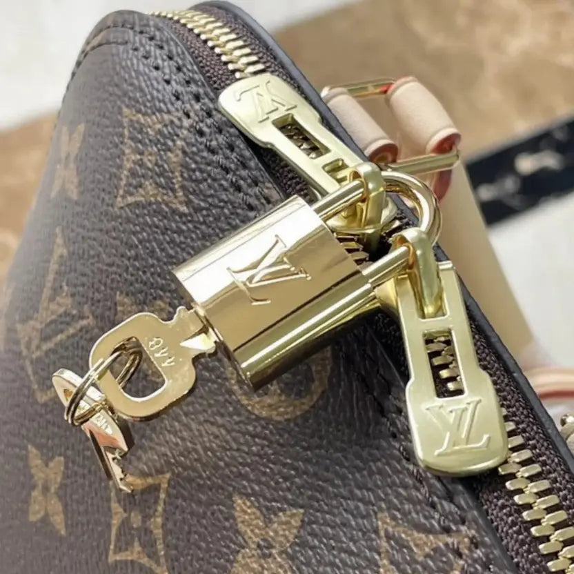 Alma || M47132 || High Quality Handbag