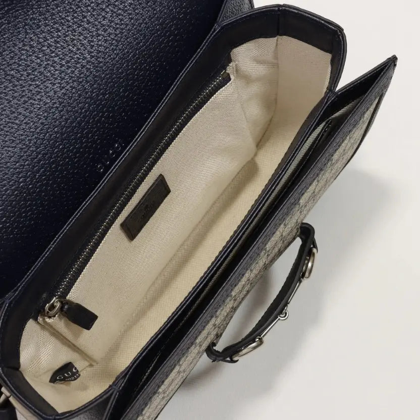 Boutique Quality || 602204 || Gucci Shoulder Bag
