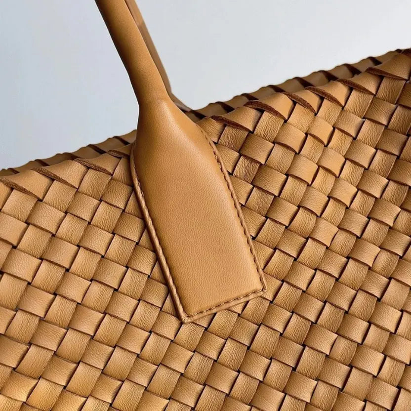 Boutique Quality || Bottega Veneta Cabat Medium Bag In Caramel Intrecciato Lambskin