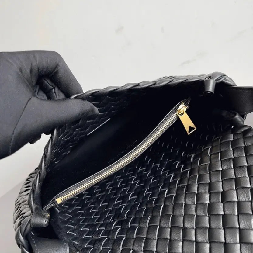 Boutique Quality || Bottega Veneta Cobble Small Bag Black