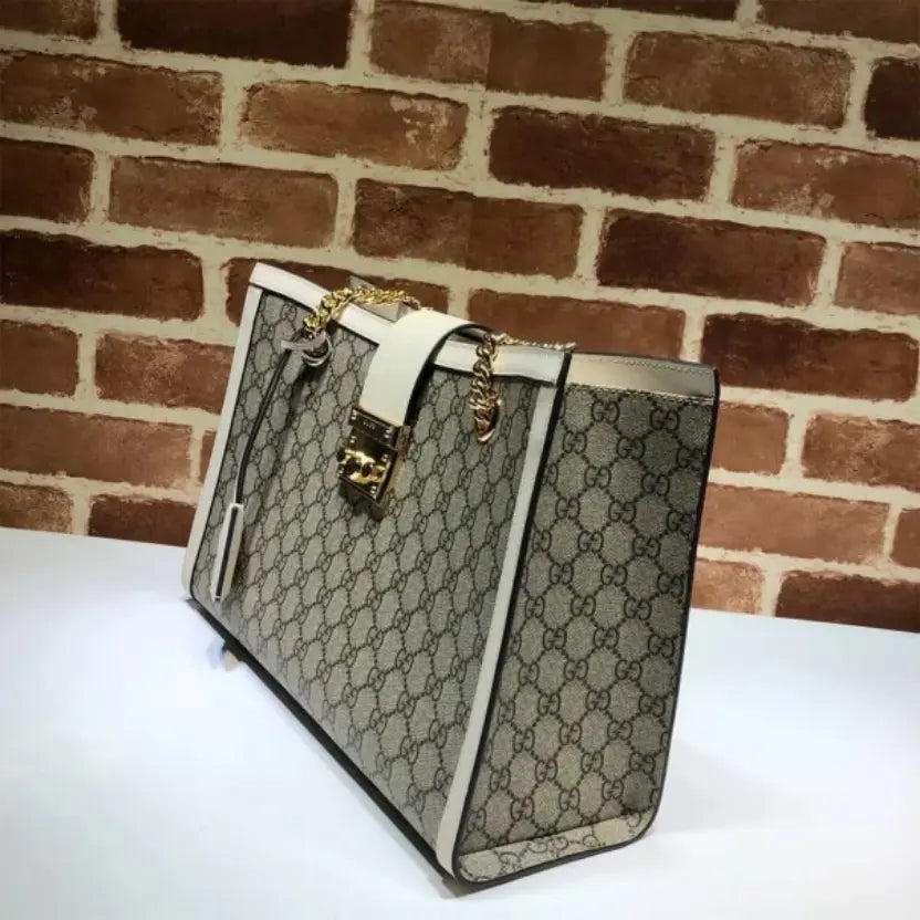 Boutique Quality || 479197 || Padlock Medium GG Shoulder Bag