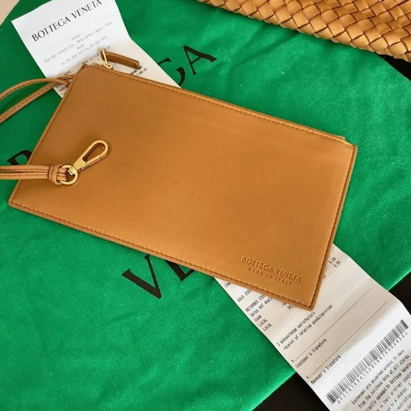 Boutique Quality || Bottega Veneta Cabat Medium Bag In Caramel Intrecciato Lambskin