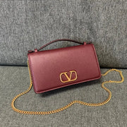 Boutique Level Quality || Valentino Garavani VLogo Signature Grainy Calfskin Clutch Bag in Pink