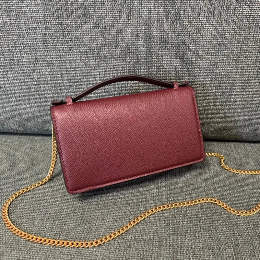 Boutique Level Quality || Valentino Garavani VLogo Signature Grainy Calfskin Clutch Bag in Pink
