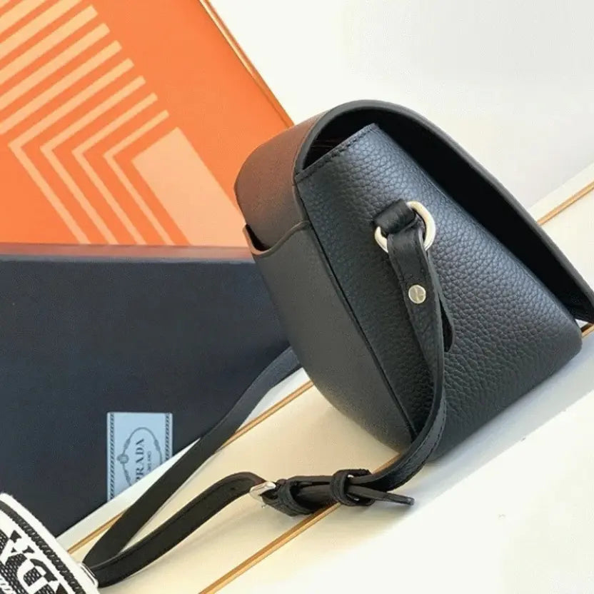 Boutique Quality || Prada Flap Shoulder Bag Knockoff in Black