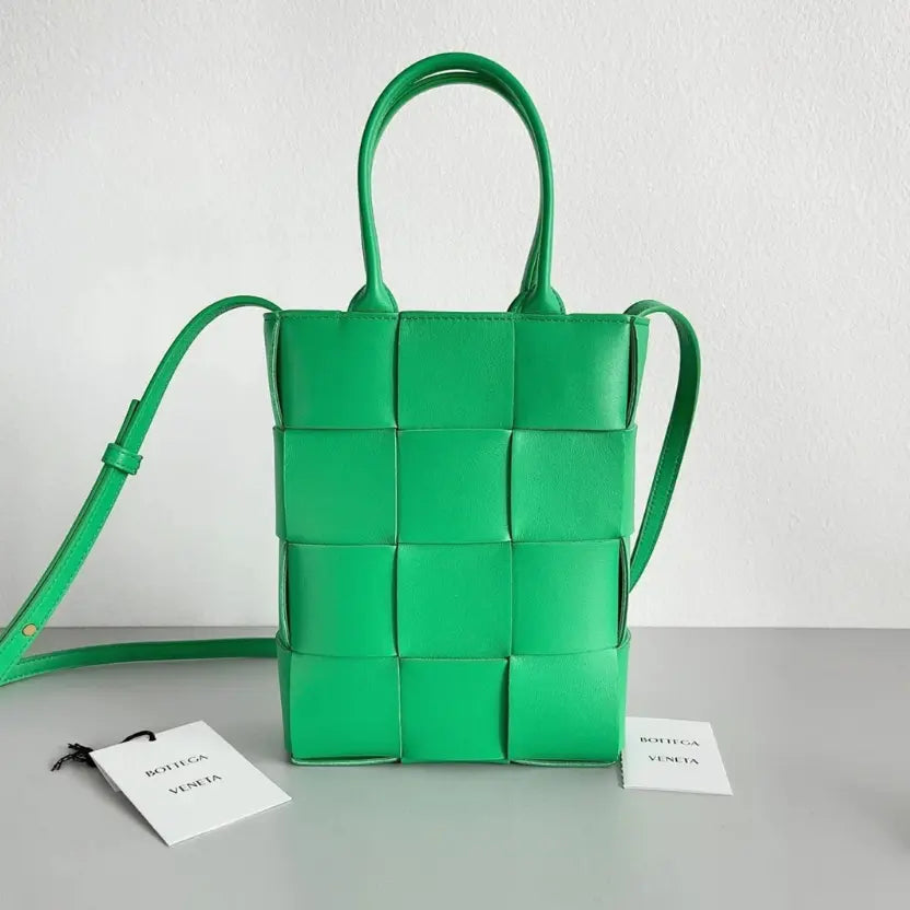 Boutique Quality || Bottega Veneta Cassette Mini Tote Bag Parakeet