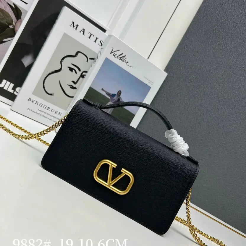 Boutique Level Quality || Valentino Garavani VLogo Signature Bag in Black