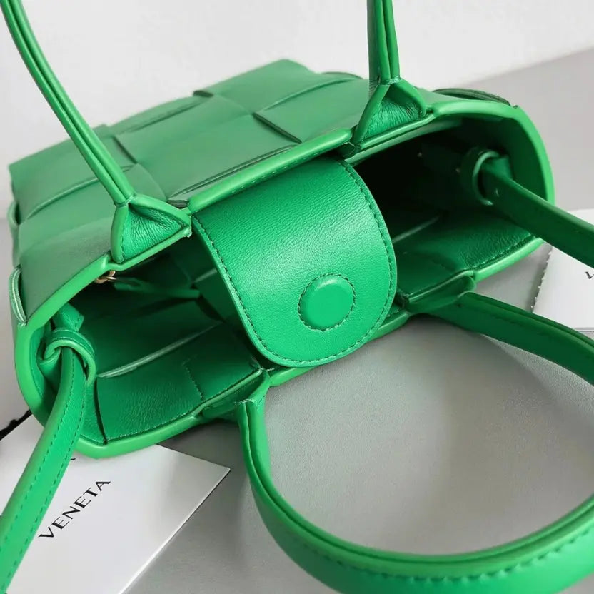Boutique Quality || Bottega Veneta Cassette Mini Tote Bag Parakeet