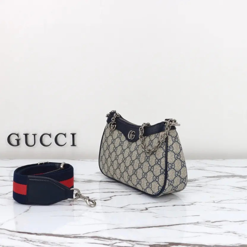 Boutique Quality ||  735132 || Gucci Shoulder Bag