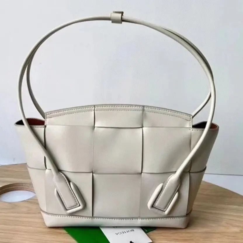 Boutique Quality || Bottega Veneta Arco Small Bag In White Intrecciato Leather