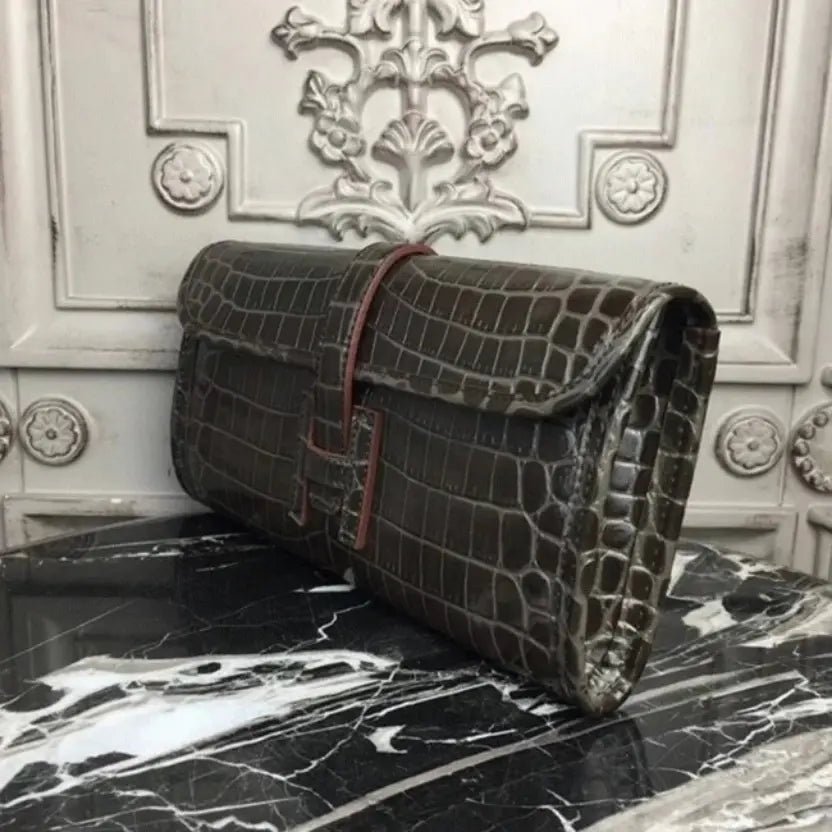 Boutique Quality || Chocolate Hermes Jige Elan 29 Rich Tone Clutch Bag
