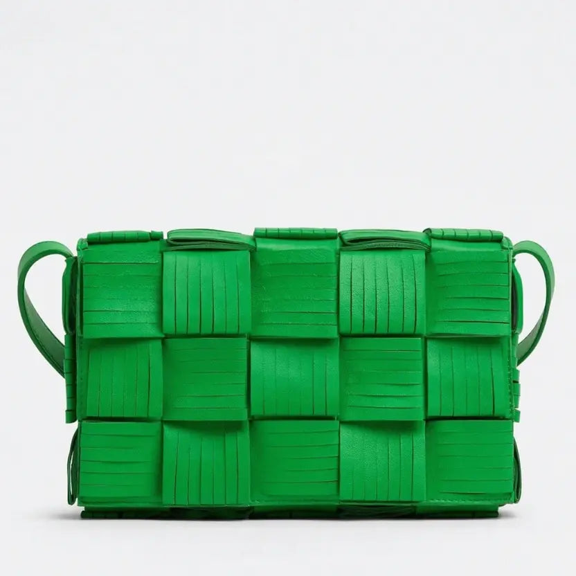 Boutique Quality || Bottega Veneta Cassette Fringed Bag In Parakeet