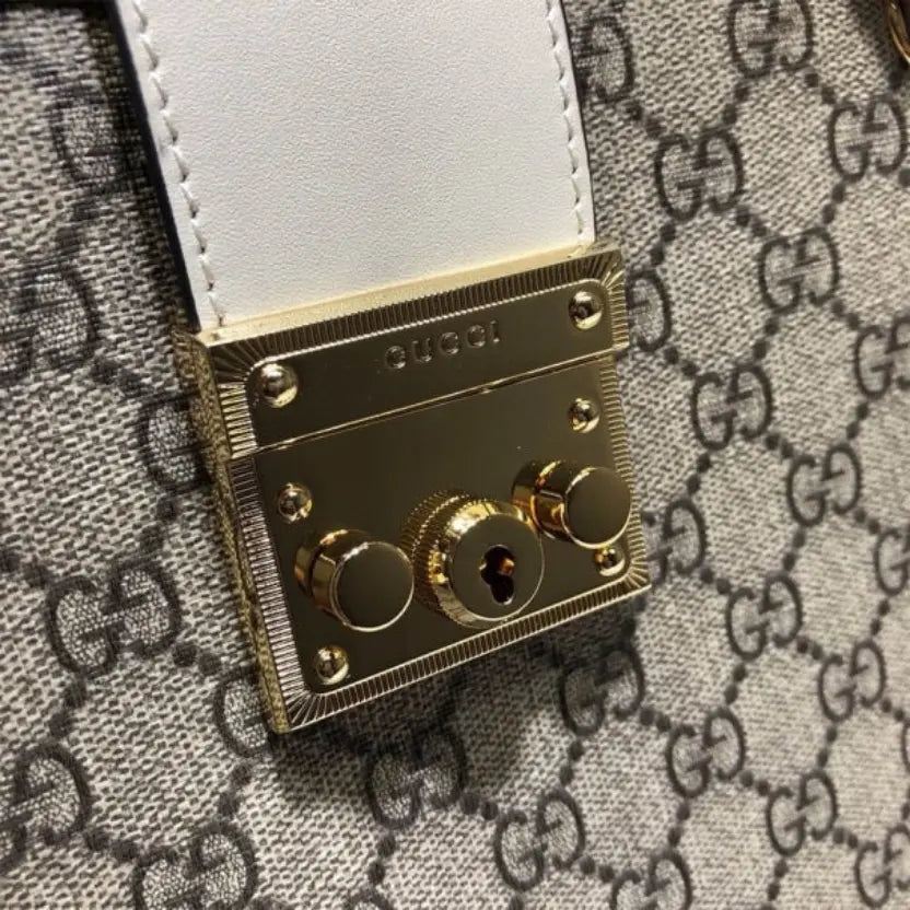 Boutique Quality || 479197 || Padlock Medium GG Shoulder Bag