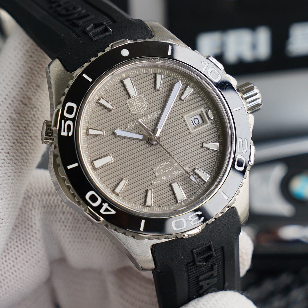 AG Heuer Aquaracer 500M Calibre 5 automatic watch
