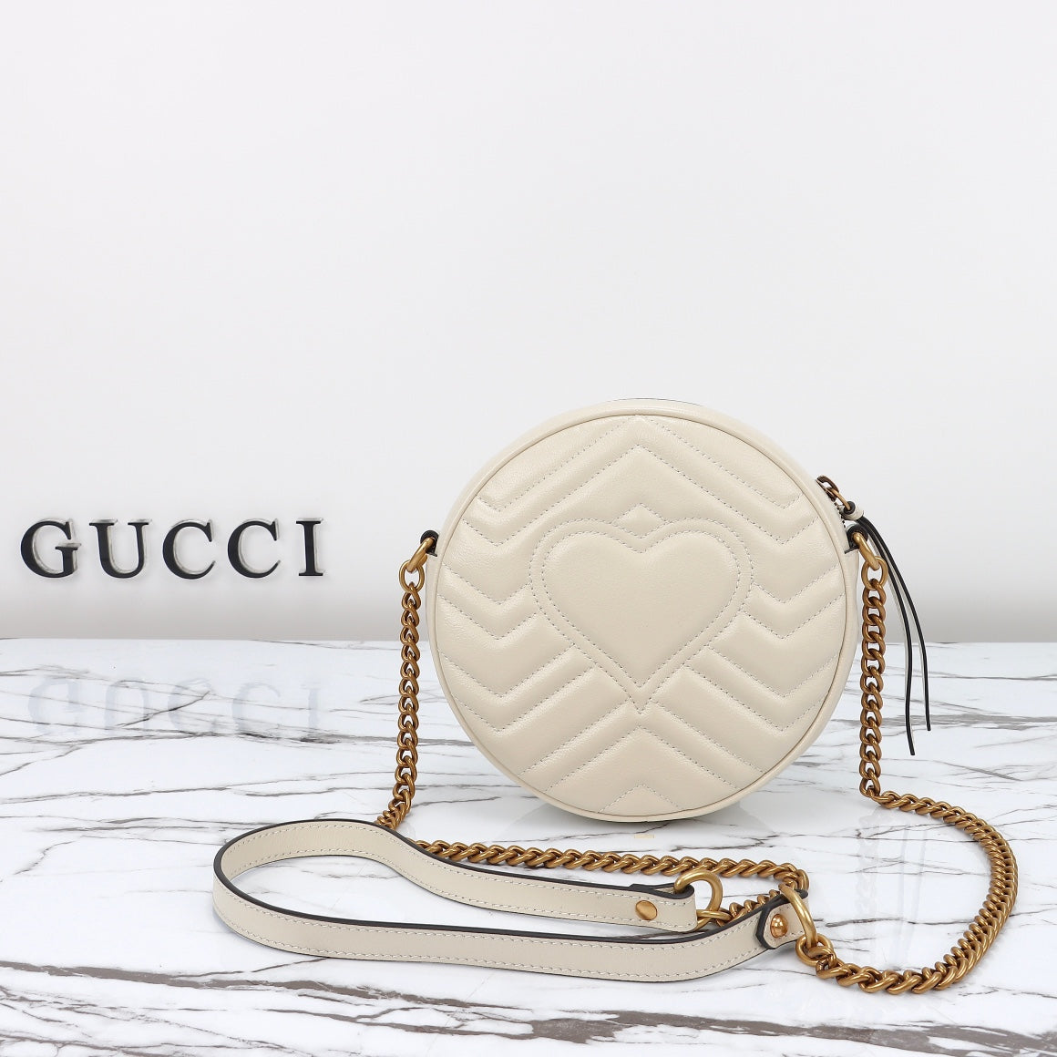 Boutique Quality || 550154 || Gucci Crossbody Bag