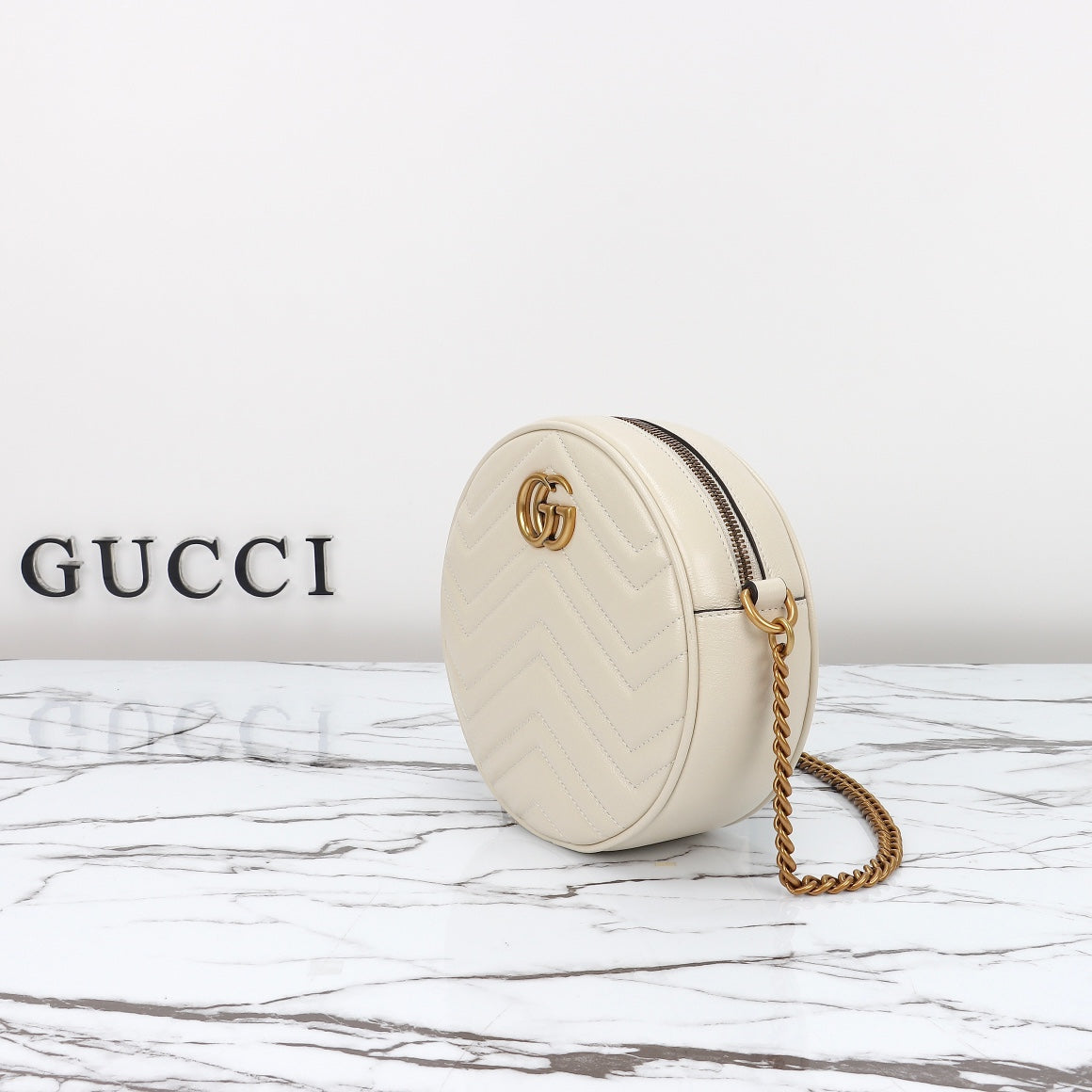 Boutique Quality || 550154 || Gucci Crossbody Bag