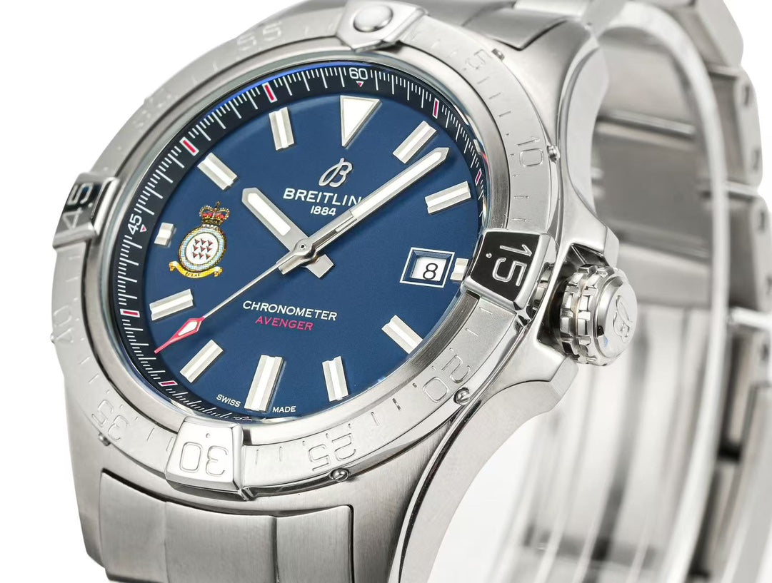 Breitling Avenger Automatic 42